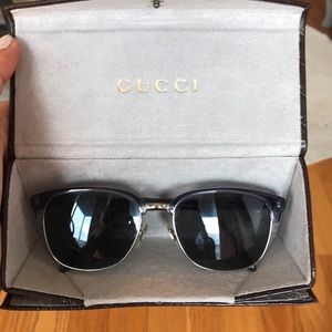 ** GUCCI** sunglasses